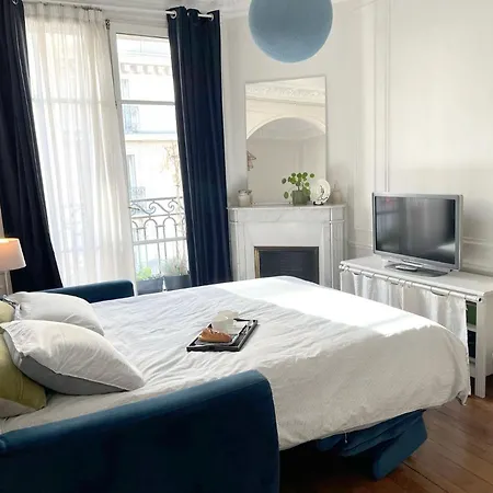 Apartament Authentique Parisien A Bastille Paryż
